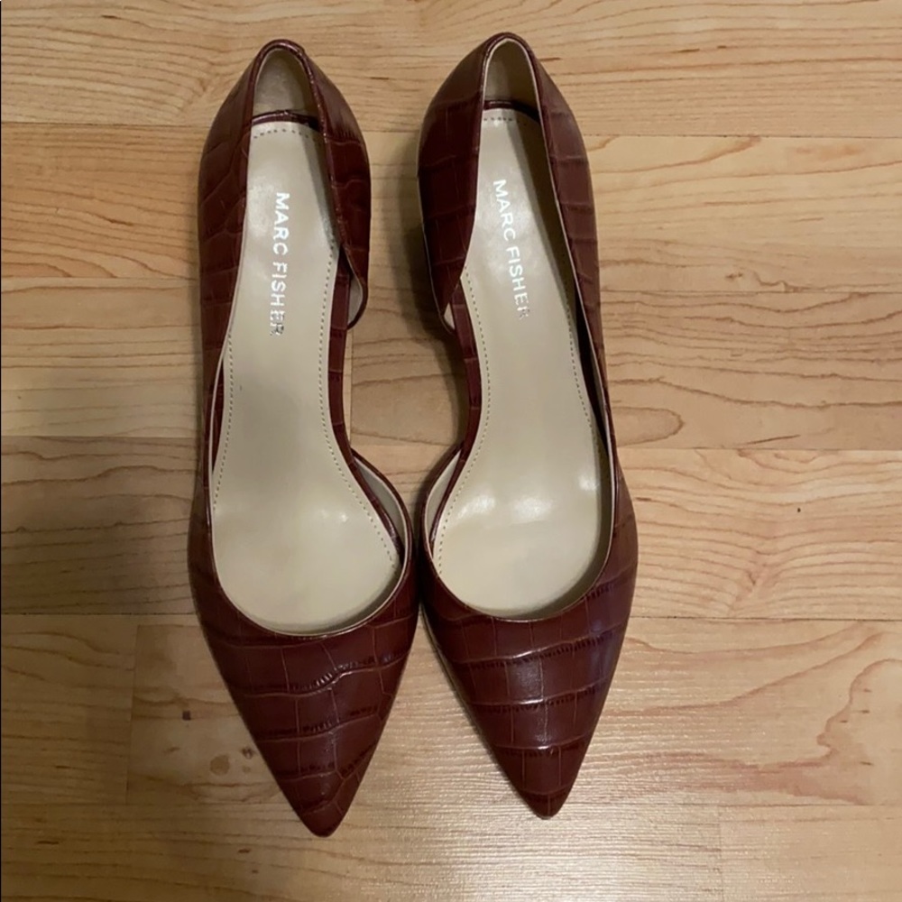 Marc Fisher Cayson Pumps